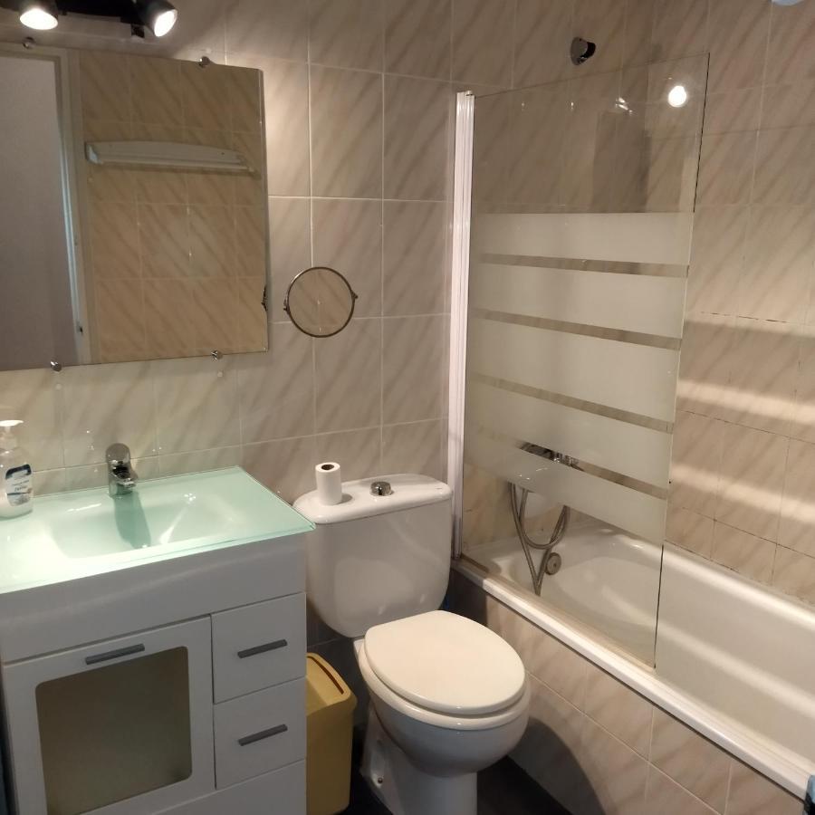 Appartement T4 A 100 Metres De La Plage Roses Exterior photo